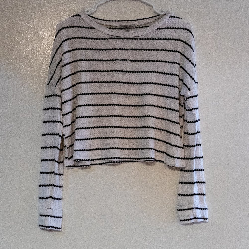 🤓🖤$5 bundle with any other item! Striped Top!